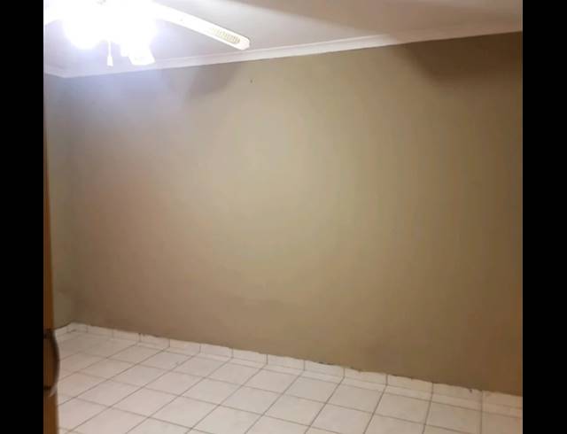 3 bed property to rent in KENVILLE